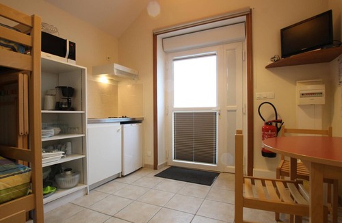Digulleville Apartment | Unique studio in La Hague, PMR access, pets allowed and WiFi