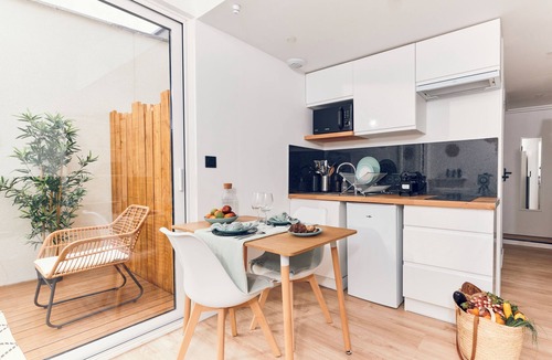 Ronchin Apartment | Univers 1-Bedroom Apartment · Terrace · 2' from Lille