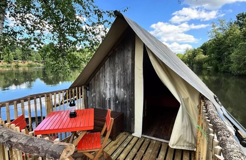 Nouan-le-Fuzelier Cabin | Unusual 2-person float