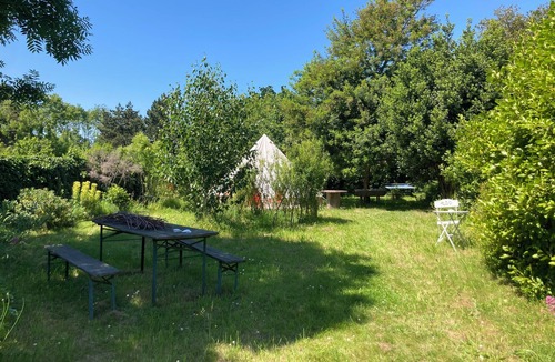 Lezardrieux RV Rental | Unusual : bell tent in natural, bucolic garden