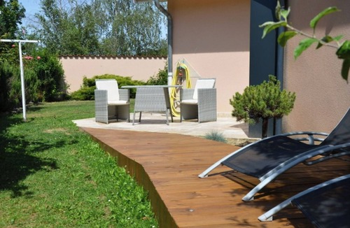 Heyrieux Apartment | Upscale furnished apartment for 2 persons 40 m2 : SPA/Sauna/sports room/bikes