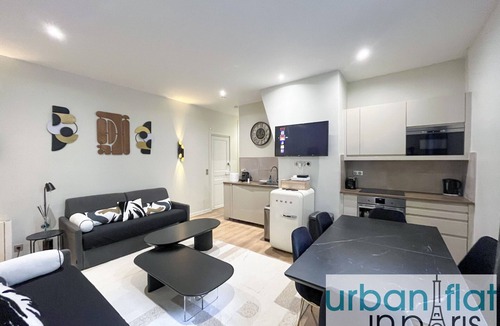 8th Arrondissement Apartment | Urban Flat 62 - Grand Apartment next to Champs Elysees