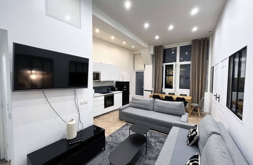 10th Arrondissement Apartment | Urban Flat 66 - Pretty 3 bedroom in Paris