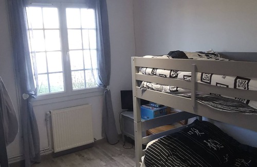 Aigrefeuille-d'Aunis Cabin | Vacation home.