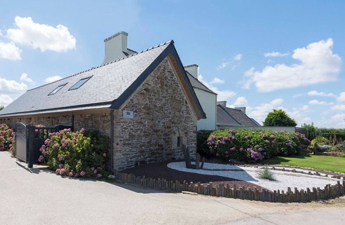 Plouzevede House | Vacation home 4* and WE + SPA area