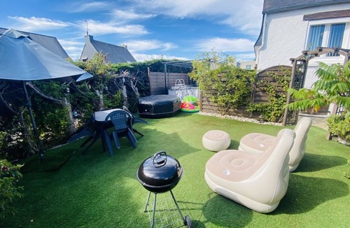 Lannion House | Vacation Home Comfortable Spa Pool Garden