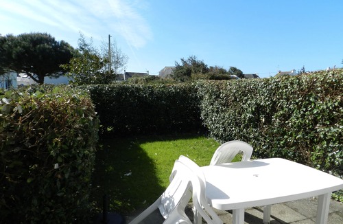 Quiberon House | Vacation home in Quiberon with small garden and terrace