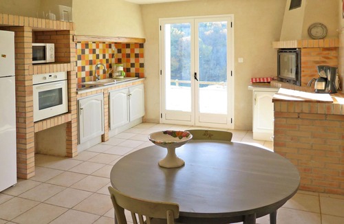 L'Honor-de-Cos House | Vacation home Touzy by Interhome