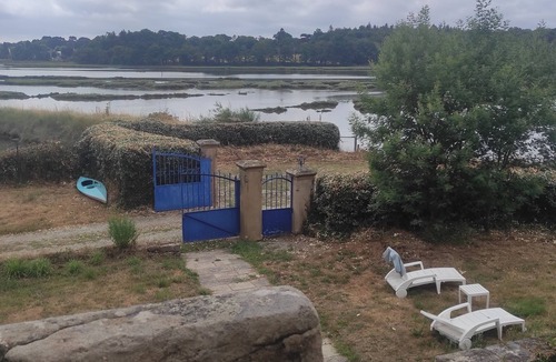 Pluneret Villa | Vast seaside property and fenced garden ideal for pets