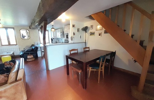 Vatan House | Vatan "The former stables of the Castle" - 7 people - garden - wifi