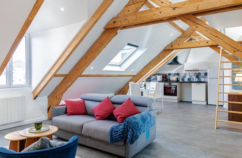 Orleans Apartment | Vaucouleurs Duplex Lumineux et Spacieux