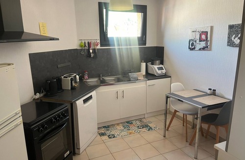 Lavelanet Apartment | Vazaha large and beautiful 3-star apartment