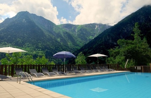 Venosc House | VENOSC Village, Le Haut de la Grange: 10 pers. JACUZZI, SAUNA, SWIMMING POOL