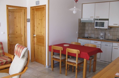 Chantemerle Apartment | Very bright apartment at garden level in the Serre-Chevalier Valley