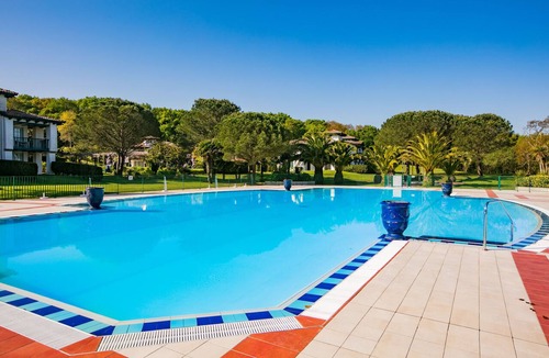Behobie Apartment | Very nice apartment on the ground floor in front of the swimming pool, with beautiful sea view