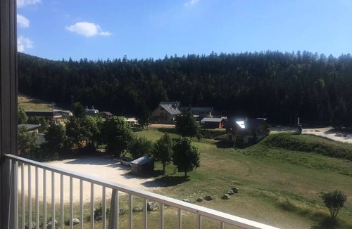 Correncon-en-Vercors Apartment | Very nice, spacious, and bright studio apartment (PDP)