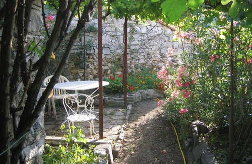 Saint-Hippolyte-du-Fort House | Very quiet house with garden in a Cevennes village (6-7 pers).