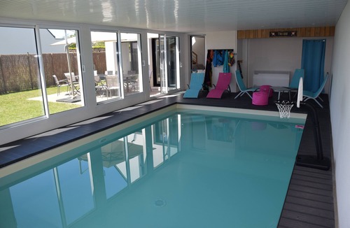 Plouhinec Villa | villa 12 pers. with indoor pool heated classified 4 stars