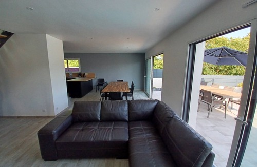 Clohars-Carnoet Villa | Villa 4 Chambres, 10 Couchages, Piscine Chauffée Plage à 4 Minutes de Marche