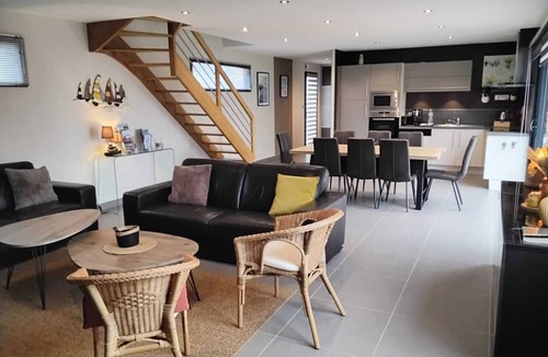 Plouescat Villa | Villa 4*private indoor pool 29°/Trampoline/Kayaks/Bikes/100m beach and GR34