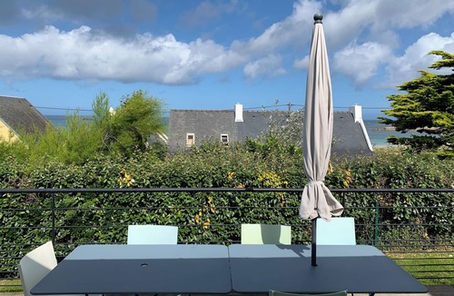 Plouescat House | Villa Aezhenn, 2 steps from Plouescat's most beautiful beach, sea view
