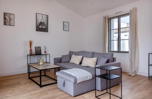 Lagord House | Villa avec Jacuzzi et Clim à Marsilly