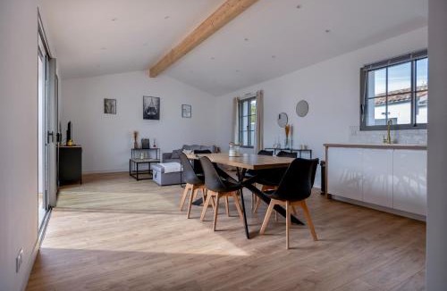Lagord House | Villa avec Jacuzzi et Clim à Marsilly