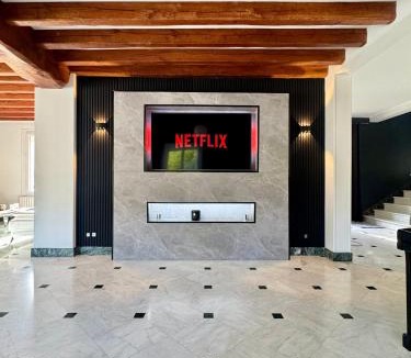 Melun Villa | Villa avec piscine chauffée privée