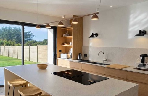 Quiberon House | Villa Côte Sauvage : quiet, swimming pool and sea view