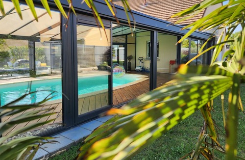 Dollon House | Villa Calme Avec Piscine Couverte