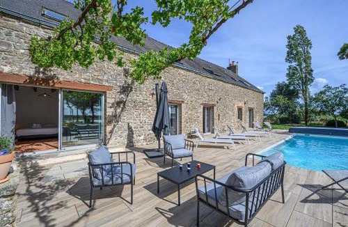Theix-Noyalo House | VILLA CALYPSO - Longère avec piscine vue mer