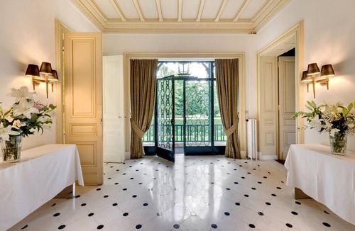Vichy Villa | Villa - Chalet Clermont-Tonnerre in town center with swimming pool