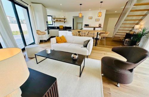 Etaules Villa | Villa d'architecte neuve 8 pers, 4 ch, jardin clos, terrasse, pétanque