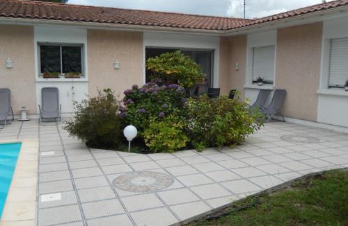 Josse Bed & Breakfast | Villa De Guénifey