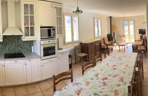 Chambon-sur-Lac Cottage | Villa du Bac: At the foot of the Massif du Sancy