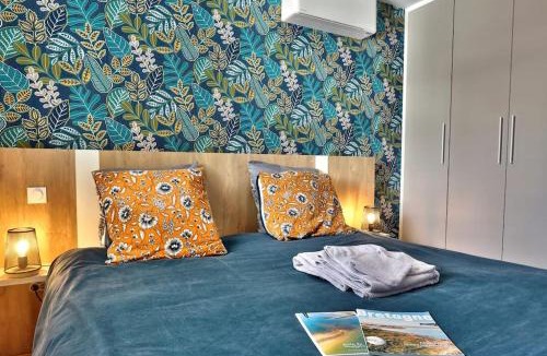 Sibiril Villa | Villa ELISA Piscine Intérieure partagée chauffée à 29 degrés à 100m de la plage