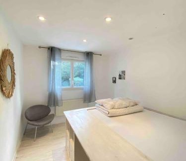 Lanmeur Villa | Villa familiale avec piscine chauffée - 10 personnes - proche mer - Bretagne