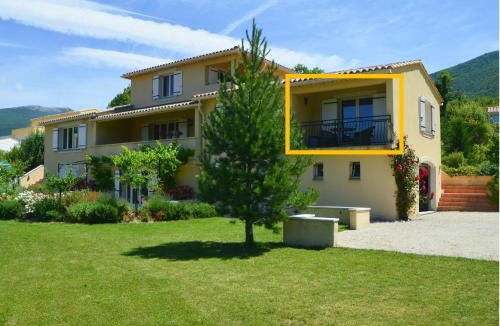 Montbrun-les-Bains Apartment | Villa Fleury Appartement