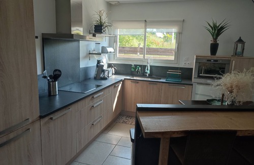 Millau Villa | Villa for 8 people, heated pool. 4-star bed and breakfast for 6 people.