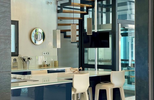 Saint-Clement-de-Riviere Villa | Villa Nirvana Luxury Escape