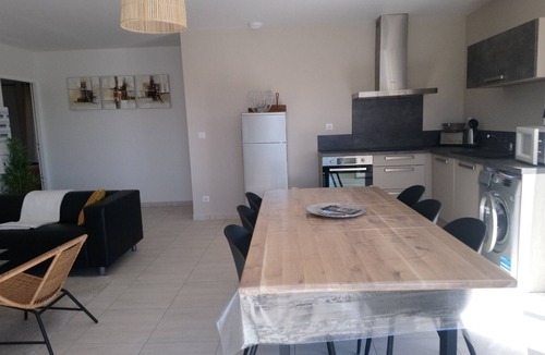 Saint-Georges-de-Luzencon House | Villa rental & Bed & Breakfast with mini spa pool