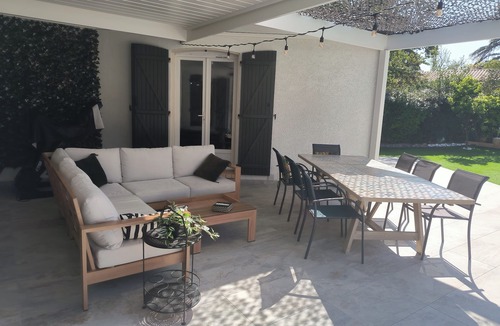 Saint-Mathieu-de-Treviers Villa | Villa Avec 6 Couchages Dans un Village Calme et Arboré