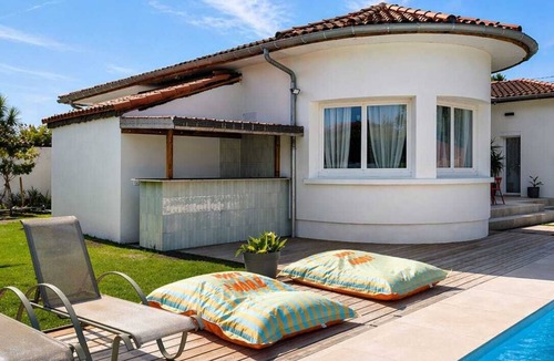 Saint-Vincent-de-Tyrosse Villa | Villa Simella