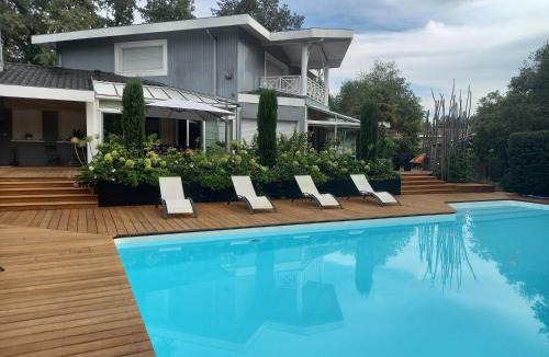 Gradignan Villa | Villa Gayac