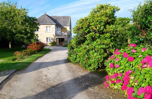 Saint-Cast-le-Guildo House | VILLA GROUND FLOOR, NEAR THE BEACH, SEA VIEW, INTERNET, BIG GARDEN