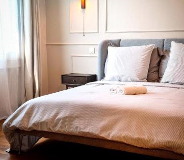 Veneux-les-Sablons Apartment | Villa Hortensia - Charming Cottage Near Fontainebleau