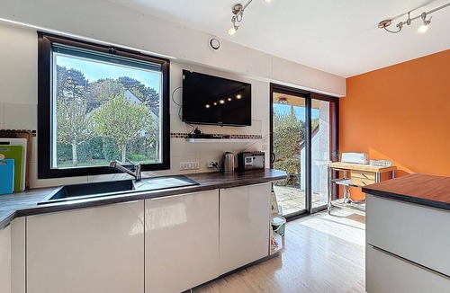 Crach House | Villa Kerpunce by Interhome