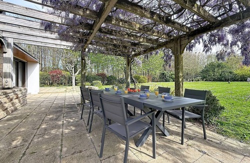Crach House | Villa Kerpunce by Interhome