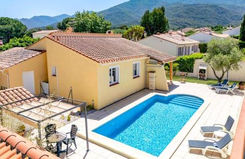 Laroque-des-Alberes Villa | Villa Laroque by Villa Plus