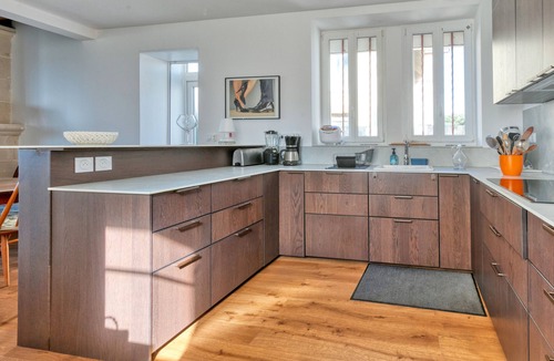 Le Croisic Villa | Villa 'Lin Et Maree Face Océan' with Sea View, Private Garden and Wi-Fi